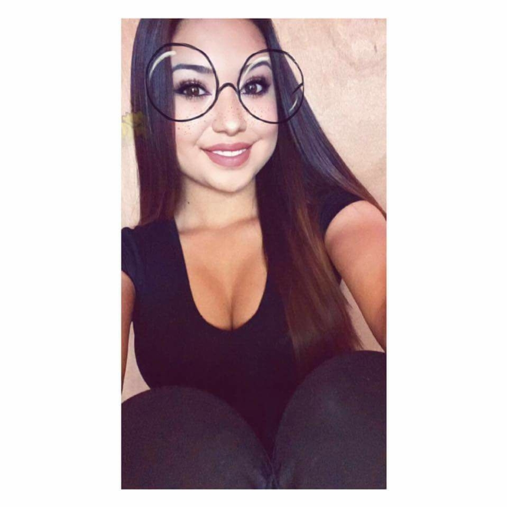 Meet your Posher, Isabelle